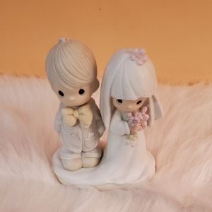 PRECIOUS MOMENTS FIGURINE